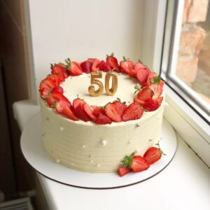 Strawberry and Raspberry Cake