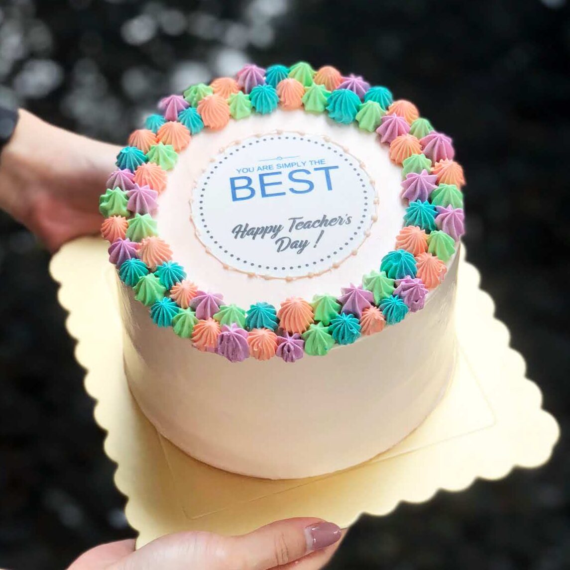 teacher day cake